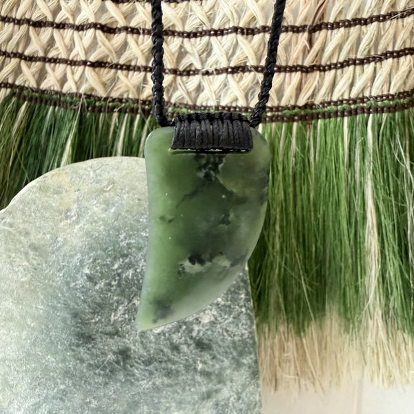 Niho Pounamu Pendant